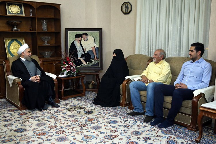 شهدا، جانبازان و ایثارگران معلمان حقیقی جامعه و آموزگاران درس صبر، فداکاری و ایثار هستند