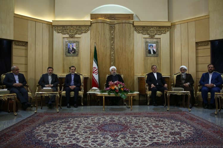  اجازه نخواهیم داد که آمریکا 2 میلیارد دلار مردم ایران را ببلعد/ تذکر شش کشور به آمریکا درباره برجام توفیقی برای ایران بود/ آمریکا  قول داد روند را اصلاح کند/ با هر تخلف در عرصه برجام با قاطعیت برخورد می کنیم/اذعان کشورها به نقش تاثیرگذار و بی بدیل ایران   