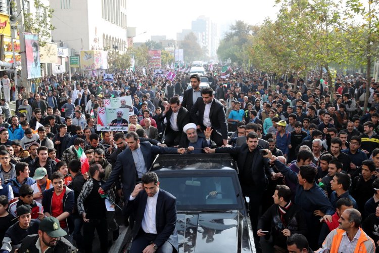 استقبال به یادماندنی مردم استان البرز از رییس‌ جمهوری 