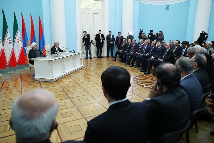 مردم ایران و ارمنستان دارای حوزه تمدنی واحد هستند/ توافق برای گسترش روابط در حوزه های انرژی، ترانزیت، تجارت و روابط بانکی/ تلاش برای برقراری تجارت آزاد بین ایران و اعضای اتحادیه اوراسیا