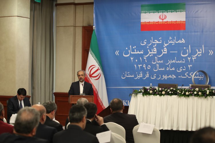 ایران می‌تواند شریکی جدی در توسعه زیرساخت‌های قرقیزستان باشد/ فعالان بخش های اقتصادی، صفحه جدیدی را در مناسبات تجاری دو کشور رقم بزنند/ چراغ سبز دولت های ایران و قرقیزستان در حمایت از فعالیت مشترک فعالان اقتصادی دو کشور /تاکید بر عزم ایران برای همکاری نزدیک‌تر با اتحادیه اورآسیا