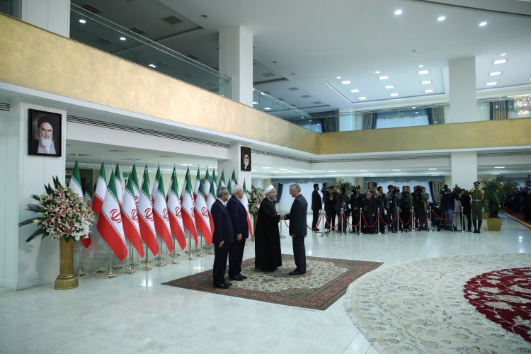 سفرای خارجی مقیم تهران سالروز پیروزی انقلاب اسلامی را به رییس‌جمهوری تبریک گفتند