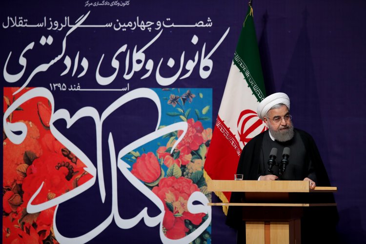 اطمینان مردم به استقلال وکلا زمینه ساز آرامش جامعه است/ استقلال دستگاه قضا حق حکومت است و استقلال وکیل نیز حق مردم است/ بزرگترین یاور دولت در تحقق منشور حقوق شهروندی جامعه وکلا و حقوقدانان هستند