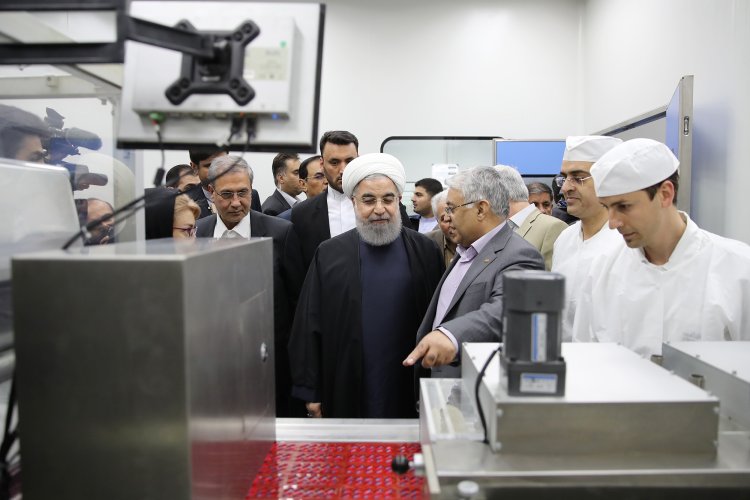 خط تولید جدید جامدات شرکت داروسازی رازک افتتاح شد/رونمایی از 60 قلم داروی جدید