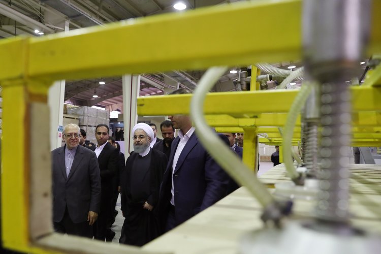 افتتاح 17 طرح و پروژه صنعتی و زیربنایی در قزوین
