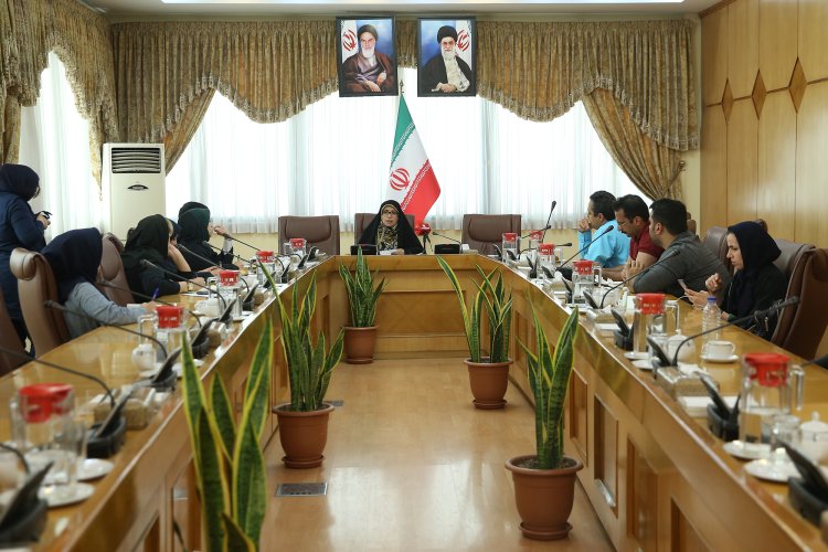 انتخابات در ایران علاوه بر حق، یک تکلیف است/ شوراهای اسلامی شهر و روستا باشگاه سیاسی نیست / منشور حقوق شهروندی امری فراجناحی، فرا انتخاباتی و فرا قوه ای است