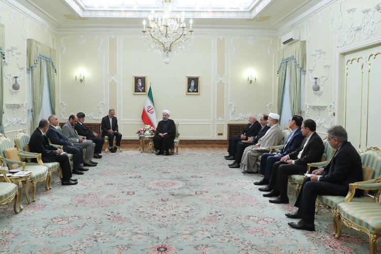 امروز تروریسم و مداخلات نابجای برخی کشورها، منطقه را شعله‌ور کرده است/ ایران از هر گونه تلاش که منجر به پایان درگیری‌ها و اختلافات در منطقه شود، استقبال می‌کند/ تاکید بر ضرورت تلاش در راستای توسعه، تقویت و تحکیم همه جانبه مناسبات و همکاری های تهران – مسقط