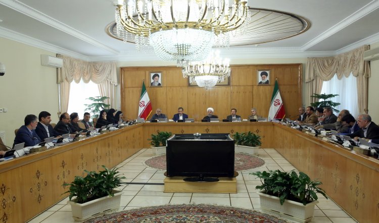 تعدادی از مواد لایحه سازمان نظام رسانه ای ایران تصویب شد/تعرفه های خدمات سرپایی درمان اعتیاد و مواد روانگردان در سال 96 تعیین شد
