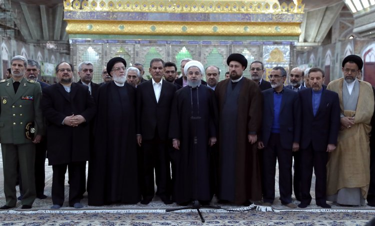 قدرتهای استکباری بدانند ملت ایران هرگز از جمهوریت و اسلامیت بر نخواهد گشت/ مردم  جمهوری اسلامی را برای همیشه پاس می‌دارند/ گوش همه مسوولان کشور باید در برابر مطالبات و خواست مردم شنوا باشد /در این سرزمین سه اصل اسلام ، ملت ایران و کشور ایران برای ما اساس است/ هیچ قدرت و ابرقدرتی نمی‌تواند مسیر این ملت را عوض کند/ حکومت‌ها باید صدای نصیحت، خواست ، مطالبه ، انتقاد و اعتراض مردم را به خوبی بشنوند/ پیمان می‌بندیم راه و آرمان امام راحل را رها نخواهیم کرد/ ملت ایران در 22 بهمن امسال بار دیگر وفاداری خود را به انقلاب، نظام و  رهبری‌اش نشان خواهد داد
