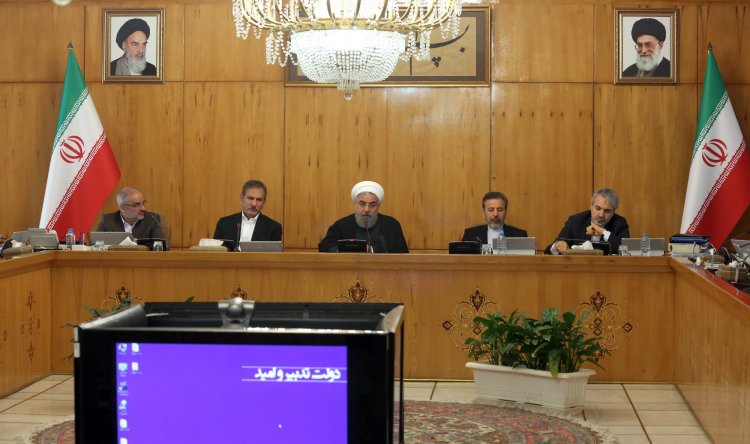 هیات دولت آیین نامه اجرایی مربوط به دوره آزمایشی خدمت رسمی را اصلاح کرد/ وضعیت شرکت های دولتی زیانده در سال مالی 1394 مشخص شد