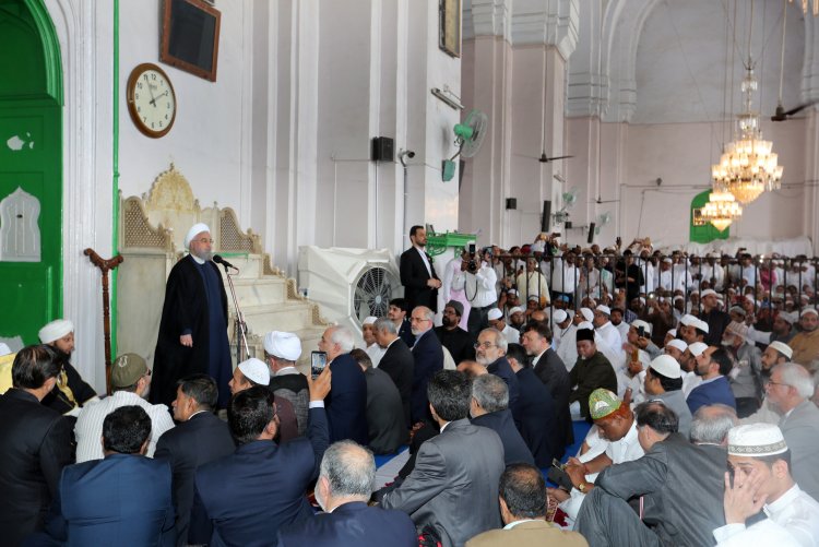  اگر مسلمان با هم متحد بودند، رژیم غاصب صهیونیستی جرات نمی کرد که به حقوق ملت فلسطین تجاوز کند /ایران معتقد است راهی جز وحدت ، اتحاد و برادری میان مسلمانان وجود ندارد/ باید ثبات و امنیت را در کشورهای خودمان و کل منطقه ایجاد کنیم

