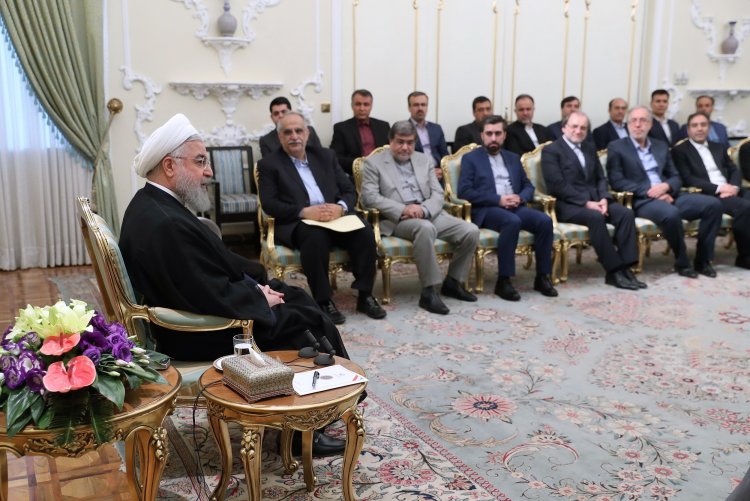 فقرزدایی، هدف بلندمدت دولت دوازدهم است/ برای ایجاد فضای مناسب جهت جذب سرمایه داخلی و خارجی همه قوا باید دست به دست دهند/ تولیدکنندگان داخلی کالاهای باکیفیت و قیمت رقابتی تولید کنند/ با تدبیر، برنامه‌ریزی و تعقل بر خشکسالی غلبه خواهیم کرد