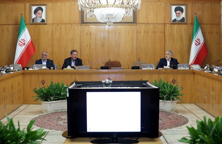 هیات دولت تعدادی از مواد قانون مالیات‌های مستقیم را اصلاح کرد/ مصوبه مربوط به اخذ مابه التفاوت ریالی نرخ ارز مرجع از واردکنندگان اصلاح شد/ تصویب آیین نامه اجرایی ارتقای شاخص های وضعیت زنان و خانواده