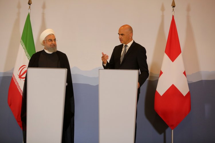 از مسایل سیاسی و اقتصادی دو جانبه و بین المللی، تا فوتبال مذاکره صمیمانه داشتیم/ رابطه ایران با سوئیس بدلایل سیاسی، علمی و فرهنگی همواره حائز اهمیت است/ اسنادی که امروز امضا می شود نشانه اراده دو دولت در توسعه همکاریهاست/ برای توسعه همکاریهای اقتصادی، اجتماعی و فرهنگی نظر مشترک داریم/بقای برجام به نفع امنیت و صلح جهانی و نیز اقتصاد بین المللی است/آنها که با تفکر آپارتایدی فرزندان را از مادران جدا و ملتها را تحریم می کنند، باید پاسخگوی حقوق بشر باشند/ در مورد ثبات و امنیت منطقه، دیدگاه مشترکی با برن داریم