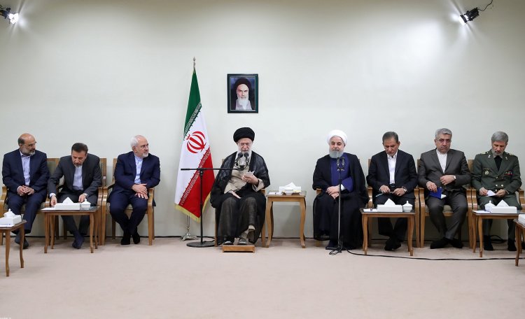 با وجود همه تلاشهای روانی و اقتصادی دشمنان ایران، درآمدهای ارزی و ریالی کشور بیش از گذشته بوده است/ تخصیص اعتبارات عمرانی ۲۲ برابر شد/ اشکالات نظام بانکی و نقدینگی، ارتباطی با تحریم و فشارهای خارجی ندارد/ هماهنگی کامل قوا و دستگاهها برای خنثی کردن توطئه‌های امریکایی‌ها ضروری است
