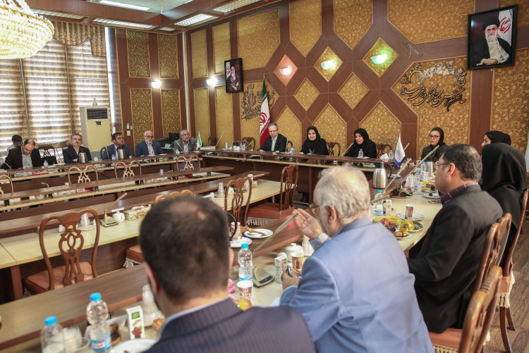 نشست دکتر جنیدی با نمایندگان نهادهای قضایی، صنفی، مدنی و جامعه حقوقی استان البرز
