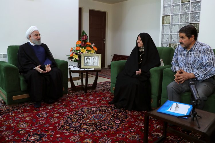 دولت و مسئولان با جدیت در مسیر حل مشکلات و بهبود زندگی مردم تلاش می کنند/ خانواده معظم شهدا مایه فخر ملت و عزت کشور هستند