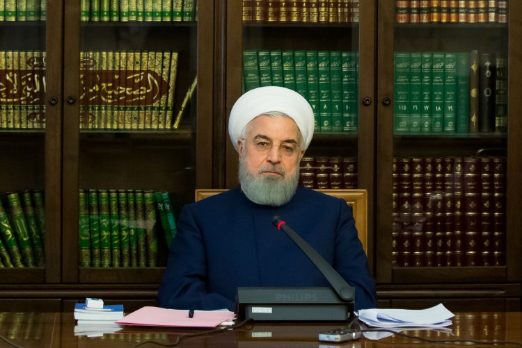 ارائه گزارش رئیس کل بانک مرکزی در مورد چالش های نظام بانکی/ بانک مرکزی موظف به ارائه پیشنهادات اجرایی برای اصلاح نظام بانکی به جلسه سران شد/ تاکید بر تسریع روند واگذاری سهام موسسات دولتی و عمومی غیر دولتی به بخش خصوصی