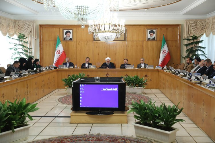 برگزاری «روز ملی مبارزه با استکبار» حاکی از دلبستگی و اشتیاق مردم به انقلاب اسلامی و آرمان‌های آن است/ توصیه به دستگاه‌های اجرایی برای تبیین و تشریح دستاوردهای انقلاب

