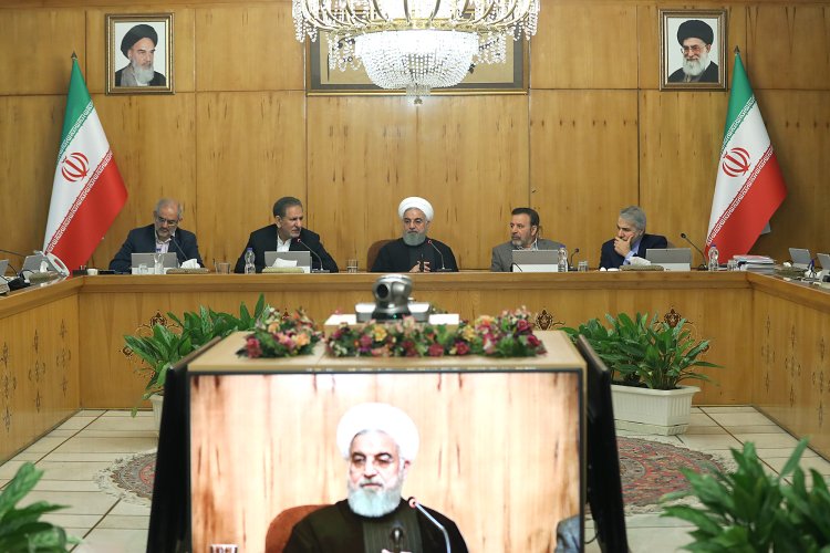 استانداران جدید خراسان رضوی، قم، یزد و فارس  رای اعتماد گرفتند/صدور مجوز انعقاد قرارداد مشارکت برای اجرای پروژه آزاد راه سیرجان-شهربابک/تعیین نحوه بازپرداخت تسهیلات اعطایی از محل حساب ذخیره ارزی 