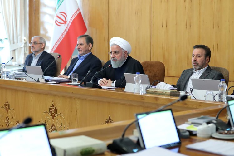 اختصاص اعتبار و تسهیلات بانکی برای جبران خسارت ناشی از حوادث غیرمترقبه در برخی مناطق کشور/ موافقت دولت با واردات مواد اولیه و ملزومات ضروری خطوط تولید تا سقف 300 میلیون دلار/ صدور مجوز برگزاری نمایشگاه «ایران: مهد تمدن» در اسپانیا