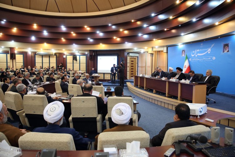 امنیت و همدلی، لازمه حل مشکلات است/رشد و توسعه، با انزوا و انحصار ممکن نیست/ خانواده شهدا، جانبازان و ایثارگران حق ابدی بر گردن ما دارند/ مانند جنگ تحمیلی، جنگ اقتصادی هم به ما تحمیل شد؛ خسارت میبینیم اما می ایستیم/ هدف ترامپ، جدایی مردم از نظام، دست شستن از استقلال و انزوای ایران است؛ او هم موفق نشد و نمی شود/ آمریکا قادر نیست دور ایران دیوار بکشد/وزیر خارجه آمریکا ده هفته هم در منطقه بچرخد، اینجا جای ماست نه آنها/ هر قولی داده ایم بدنبال عملی شدن آن رفته ایم