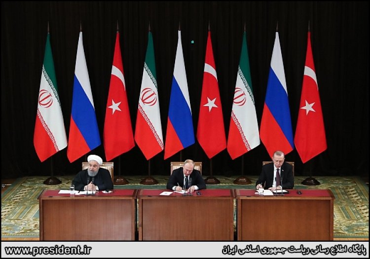 هدف مشترک ما مبارزه قاطع با تروریسم، بازگشت ثبات و امنیت به سوریه است/ جلسه روسای جمهوری ایران ، ترکیه و روسیه جلسه ای بسیار مفید و صریح بود/ از  انتقال بخش از داعشی ها به افغانستان از سوی آمریکایی ها نگران هستیم / مردم سوریه باید برای آینده کشور خودشان تصمیم بگیرند/ آمریکایی‌ها باید باور کنند که کردها جزئی از سوریه هستند و سوریه دارای یک ملت و نه دو ملت است/ معتقدیم امنیت کشورهای همسایه سوریه از جمله امنیت ترکیه باید حفظ شود/ دخالت‌های غیرقانونی از طرف رژیم صهیونیستی در سوریه مایه نگرانی ملتهای منطقه است