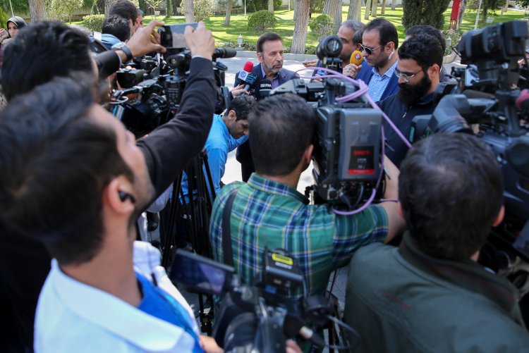 اقدام آمریکا در مورد سپاه ، تبلیغاتی و برای حمایت انتخاباتی از نتانیاهو بود/ اقدام نابخردانه ترامپ، محبوبیت سپاه پاسداران را افزایش داد/ سیاستمداران امروز دولت آمریکا الفبای دیپلماسی را نمی دانند/ وزارت کشور و سازمان برنامه مشغول ارزیابی خسارت سیل هستند / وزرا موظف به ارایه برنامه برای کار جهادی در عرصه تولیدی شدند / مشکلی در تأمین گندم نخواهیم داشت / ذخایر طلا و ارز بانک مرکزی مطلوب است