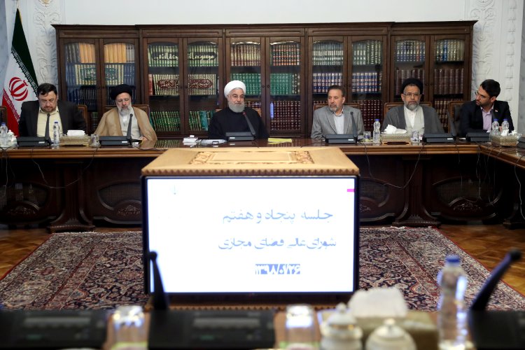 فضای مجازی می تواند در بخش تولید و اشتغال تحرک ایجاد کرده و در رونق تولید ملی تاثیرگذار باشد/ باید برای پیشگیری از انتشار شایعات در فضای مجازی سیاست گذاری مناسبی داشته باشیم/ تاکید بر رفع موانع و مشکلات از مسیر توسعه کسب و کار در شرکت های دانش بنیان/ کمک رسانی‌ها در مناطق سیل زده تا رفع کامل مشکلات مردم ادامه یابد