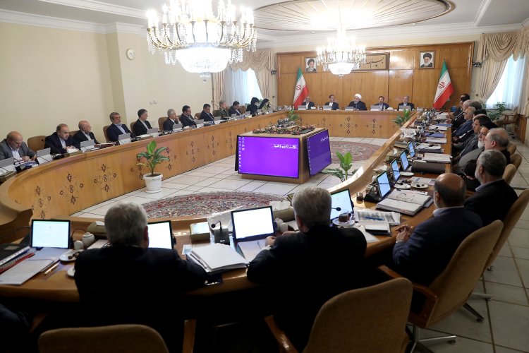 مذاکرات با نخست وزیر ژاپن بسیار مفید و ارزشمند بود/ اقدامات آمریکا علیه ملت ایران تحریم نیست، بلکه جنایت علیه بشریت و تروریسم اقتصادی است/ توقف برخی اقدامات در چارچوب بندهای ۲۶ و ۳۶ برجام، حداقل اقدام تهران است/برنامه ضد ایرانی آمریکا صد درصد شکست خورده است/ حمله عده ای به دو نفتکش واکنش به روابط نزدیک ما با آسیا، ژاپن و چین بود/ کسی جز آمریکا و انگلیس و دو کشور کوچک منطقه، بازی سیاسی و تبلیغاتی حمله به نفتکش ها را باور نکرد