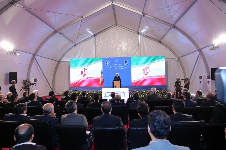 برای خدمت به مردم، ساعت نمی شناسیم/ اصول سیاست خارجی تغییر نکرده؛ تعامل سازنده و گسترده با جهان راهبرد دولت و نظام است/ دنبال حل مشکلات از روال منطقی هستیم؛ نه عکس انداختن/ بدون دست برداشتن از تحریم و روابط خصمانه، تحولی در روابط ایران و آمریکا ایجاد نمی شود/کلید روابط مثبت با ایران، اصلاح رفتار واشنگتن است/بدون برگشت از تحریم، قفل تعامل با ایران باز نخواهد شد/دولت دوازدهم بر اساس منافع ملی حرکت می کند/ وظیفه ملی امروز، کمک به پیشران های تولید مثل مسکن است/رونق مسکن، مهمترین بخش رونق تولید و اشتغالزایی است