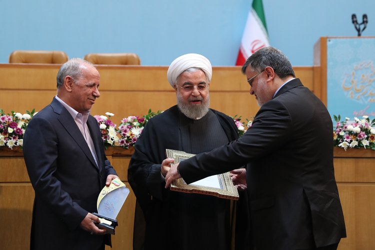 تجلیل دکتر روحانی از برگزیدگان پانزدهمین جشنواره شهید رجایی