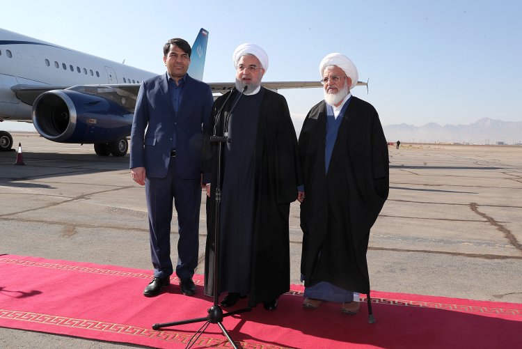دکتر روحانی وارد استان یزد شد