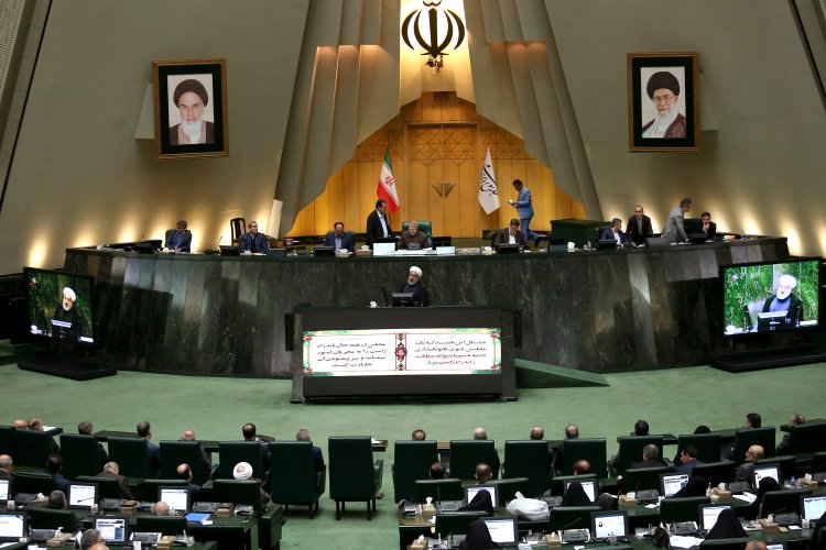 مسیر درست اقتصاد کشور؛ در دولت یازدهم و دوازدهم 35 سد، 25 تصفیه خانه و 62  طرح فاضلاب افتتاح شد/علائم و برآوردها نشان می دهد که امسال رشد اقتصاد منهای نفت کشور مثبت است/ امیدواریم با حضور پرشور مردم بهترین ها، برای مجلس شورای اسلامی انتخاب شوند/ بودجه سال آتی، بودجه استقامت و مقابله با تحریم خواهد بود/خودکفایی کشور در بخش انرژی غذایی تا سال آتی به 82 درصد خواهد رسید/تولید بنزین تا پایان امسال، به روزانه 110  میلیون لیتر می‌رسد/مبنای بودجه همچنان بر مبنای فشار حداکثری و ادامه تحریم آمریکاست/تشریح دستاوردها و گام های بلند دولت در عرصه اقتصاد 