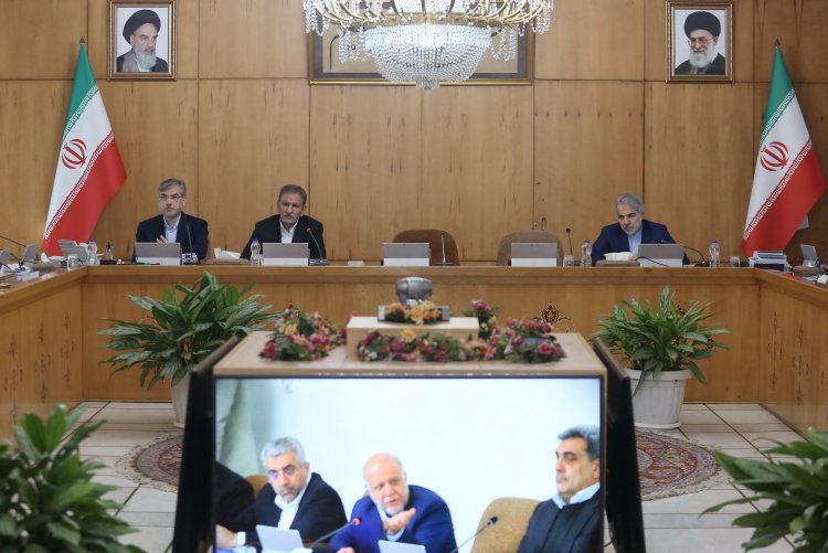 وضعیت آلودگی هوای کلان‌شهرها بررسی شد/ دستورات لازم به وزارتخانه های نفت و کشور و شهرداری تهران/دستور به همه وزرای ذی‌ربط برای تلاش جهت حل معضل فاضلاب استان خوزستان و حضور در میدان عمل/ پیشنهادات مربوط به ایجاد و راه‌اندازی بازارچه های مرزی، خارج از نوبت در دستور کار دولت قرار می گیرد
