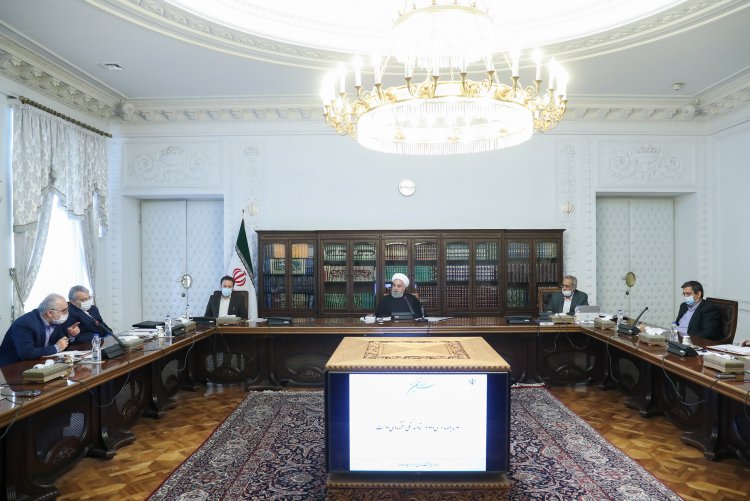 تسهیلات با تضامین ساده و بدون پیچیدگی‌های اداری ارائه شود/ تأکید بر ادامه سیاست‌های اقتصاد مقاومتی و اتخاذ سیاست‌هایی در جهت جهش تولید

