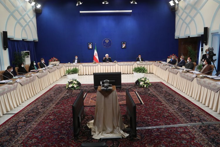 آمریکا و برخی کشورهای دیگر بدانند ایران به هیچ عنوان تخطی از قطعنامه 2231 را نخواهد پذیرفت/برای آمریکا برجامی وجود ندارد و تمام شد مگر اینکه دوباره درخواست کند، ما بپذیریم و خطاهایش را جبران کند /تحریم های تسلیحاتی با هر بیان و مکانزیمی برگردد پاسخ من همان است که در پارگراف آخر جوابم به سران 5 کشور نوشتم/ حق مسلم ایران است که بزودی از تحریم تسلیحاتی در چارچوب قطعنامه 2231 خارج شود/سلاح ایران برای دفاع است، بنزین بر اتش نیست بلکه آبی بر آتش و خاموش کننده شعله ها است و نمی گذاریم تنشی ایجاد شود/ صدور ونتیلاتور، ماسک های سه لایه وN95   و دستگاه های سی تی اسکن، نشان توانمندی ملت ایران است/ از حمایت ملت ایران، هدایت مقام معظم رهبری و پشتیبانی سایر قوا تشکر می کنم