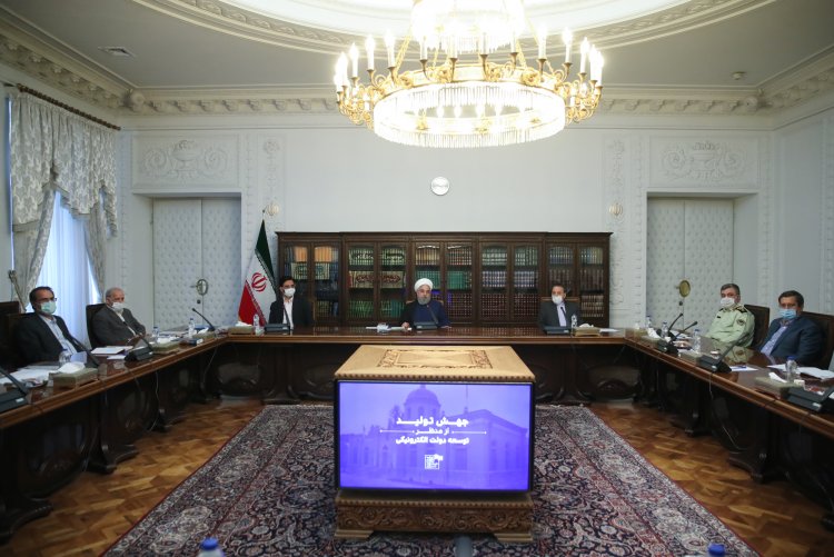 برنامه دولت فراهم نمودن تمامی امکانات و منابع برای تحقق جهش تولید است/  جهش تولید یک هدفگذاری هوشمند برای رسیدن به رشد اقتصادی مطلوب است/  تاکید بر اهمیت دولت الکترونیک در تحقق شعار جهش تولید/ ضرورت تسریع در الکترونیکی شدن بخش خدمات سلامت / مردم باید با کمترین مراجعه به ادارات و صرف وقت، خدمات مورد نیاز خود را دریافت کنند/ ذینفع اصلی دولت الکترونیک، مردم هستند/ برنامه دولت برای تسهیل فرآیندهای ورود به بازار کسب و کار و کاهش زمان صدور مجوزها/  تاکید بر راه اندازی یک درگاه واحد برای ارائه تمامی خدمات مورد نیاز مردم/  اتخاذ تصمیمات مهم درمورد الکترونیکی شدن پاسخ استعلامات و فرایند صدور مجوزها
