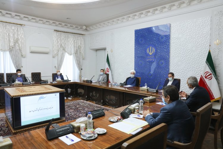 اداره کشور با کمترین اتکا به نفت، قدرت نمایی ایران در جنگ اقتصادی است / تامین نیازهای ضروری مردم و حمایت از تولید کنندگان همچنان اولویت دولت است/ هرگونه موفقیت بدست آمده از سوی دولت توسط همراهی ملت درشرایط مقابله همزمان با تحریم و کرونا بوده است / تاکید بر نظارت جدی بر قیمت ها