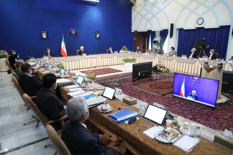 وام ودیعه مسکن به مستاجران پرداخت می شود؛ در تهران 50 میلیون، شهرهای بزرگ 30 میلیون و شهرهای کوچک 15 میلیون تومان/ دولت برای نخستین بار طی 14 سال گذشته، 32 هزار میلیارد تومان بدهی خود را به سازمان تامین اجتماعی پرداخت کرد/ همسان سازی حقوق بازنشستگان با شاغلان از پاییز امسال عملیاتی می شود/ با رفع ایراد شورای نگهبان و ابلاغ قانون مصوب مجلس، دولت دو وزیر بازرگانی و صنعت را به مجلس معرفی می کند/ از روزهای آینده نسل پنجم اینترنت فعالیت خود را در تهران آغاز  و به تدریج در کل کشور گسترش می یابد/
