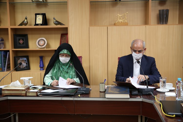 معاونت ریاست جمهوری در امور زنان و خانواده و وزارت آموزش و پرورش تفاهم نامه همکاری امضا کردند