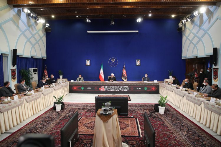 موفقیت های دولت تدبیر و امید در سایه حضور و تلاش مردم و رهنمودهای مقام معظم رهبری بوده  است/ همه نقاط قوت دولت، متعلق به ملت است و همه نقاط ضعف به خودمان تعلق دارد/ برای اولین بار در 60 سال گذشته صادرات غیرنفتی بر صادرات نفتی پیشی گرفته است/ قدرت ملی کشور در همه بخش ها باید بالا برود، قدرت ملی بالا، بازدارندگی ایجاد می کند/ نقد دلسوزانه موجب تصحیح، کمال و بهبود امور می شود/ فاصله گیری از خام‌فروشی و اتکاء بودجه به نفت، جزو برنامه های دولت است/ یادگارهای دولت تدبیر و امید برای دولت های آینده/کسر بودجه‌ما امسال تأمین است مشکلی نداریم سال آینده هم مشکلی نخواهیم داشت