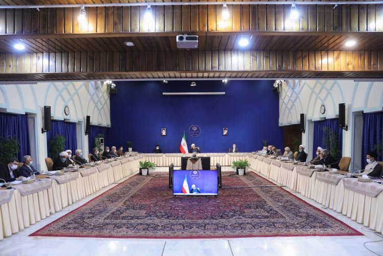 فرهنگ دینی و اعتقادی فرزندان این مرز و بوم عامل اصلی ایستادگی، مقاومت و پیروزی در دفاع 8 ساله بود/ دفاع مقدس فرهنگ جهاد، ایثار و شهادت را بوجود آورد/ بی‌تردید در دفاع مقدس، نیروی انسانی حرف اول را می‌زد و دفاع ما نیرو محور بود/ خانواده شهدا و جانبازان و ایثارگران به معنای واقعی کلمه فرهنگ ایثار، ایستادگی، صبر و بردباری را در جامعه ترویج می کنند/ اصحاب فرهنگ نه تنها باید دوران 8 سال دفاع مقدس، بلکه همه مراحل بعد از آن را برای جامعه تبیین کنند/8 سال دفاع مقدس به عنوان اوراق نورانی تاریخ کشورمان باید برای دانش‌آموزان و دانشجویان به خوبی تبیین شود / انتخاب روسای چهار دانشگاه کشور
