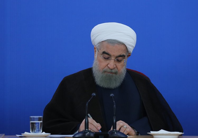 دکتر روحانی درگذشت آیت الله ممدوحی را تسلیت گفت