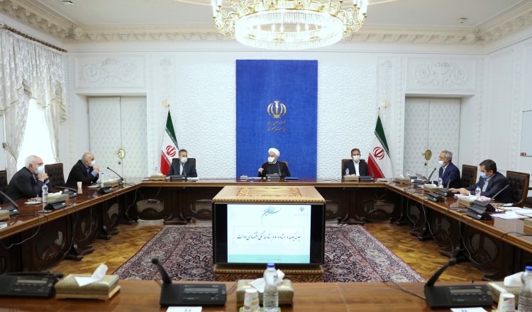 برنامه عرضه سهام شرکت‏های دولتی در بازار سرمایه بدون تردید ادامه خواهد یافت /دولت به دنبال تسریع در پیگیری اجرای توافقات با کشورهای منطقه است/ برای توسعه روابط اقتصادی در حوزه های مختلف از انرژی تا فناوری، باید برنامه‏ ریزی ویژه‏ ای انجام دهیم/تاکید بر لزوم پیگیری جدی برای دسترسی و استفاده از منابع ارزی مسدود شده کشورمان در خارج از کشور