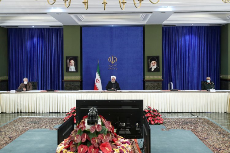 مراقبت ها نباید به امید واکسن کاهش یابد/ رعایت بیشتر دستورالعمل های بهداشتی موجب کاهش محدودیت ها و رعایت کمتر دستورالعمل ها باعث افزایش محدودیت ها خواهد شد/ گزارش عملکرد ستاد ملی کرونا؛ 420 مصوبه، ابلاغ مصوبات به 35 دستگاه اجرایی و عملیاتی شدن 85 درصد مصوبات /7 شهرستان وضعیت قرمز شدید دارند که باید برای آنها اقدامات فوری انجام گیرد/شرایط تهران نارنجی اما لب مرز است همه تلاش کنیم به وضعیت قرمز برنگردد/ مسوولان  باید بیش از مردم عادی مصوبات ستاد ملی مقابله با کرونا را رعایت کنند/آزمایش های روزانه بیماریابی به 100 هزار نفر می رسد


