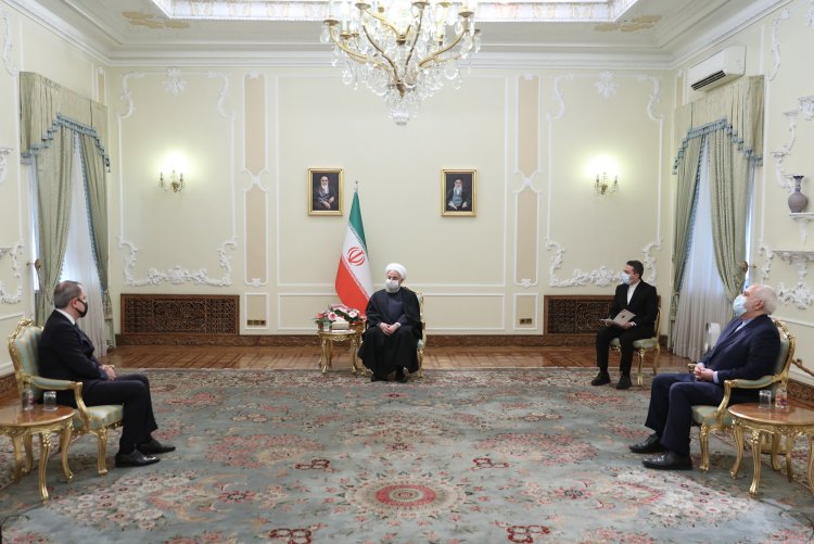 اراده جمهوری اسلامی ایران توسعه روابط با آذربایجان است/ آمادگی ایران برای ایفای نقش در کمک به استحکام آتش بس آذربایجان و ارمنستان و برقراری ثبات در منطقه/ تاکید بر ضرورت اجرایی و عملیاتی شدن توافقات تهران - باکو/ ضرورت تسریع در اجرای پروژه مشترک راه آهن رشت - آستارا /  استفاده از شرایط جدید بین المللی برای توسعه و تعمیق روابط اقتصادی و تجاری 
