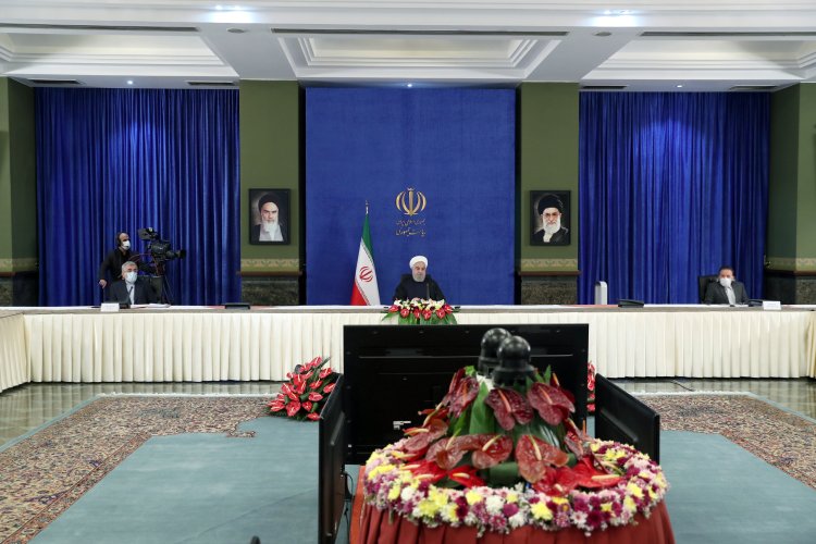 امروز روز وحدت است، هر کس دولت را تضعیف کند در خدمت آمریکا است/احیای دریاچه ارومیه از اقدامات ارزنده دولت تدبیر و امید است/ ساخت 57 سد، 56 تصفیه‌خانه‌های آب، 101 تصفیه‌خانه‌های فاضلاب و ایجاد 333 هزار هکتار شبکه آبیاری از اقدامات مهم دولت در حوزه آب و برق و فاضلاب است