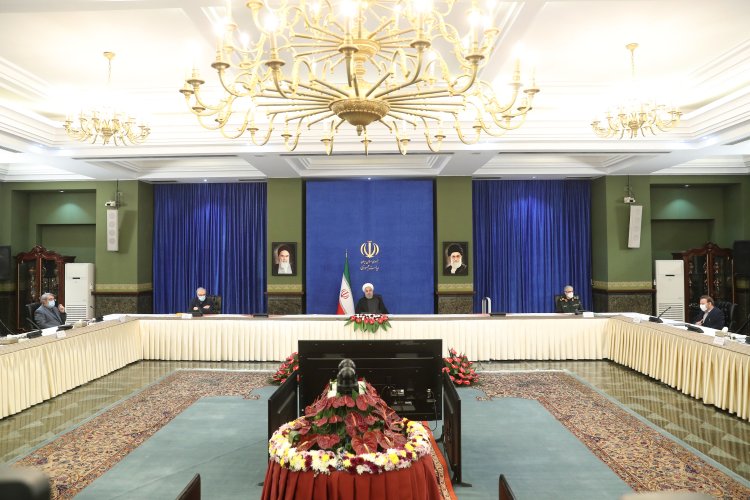 پرهیز از دورهمی ها و اجتماعات و رعایت دقیق دستورالعمل های بهداشتی در روند مبارزه با بیماری کرونا همچنان ضروری است / در مناطق آبی، همه کسب و کارها فعالیت خود را انجام خواهند داد/سند واکسیناسون 60 میلیون نفر در 4 فاز با اولویت های مشخص تهیه و تدوین شده است/ دولت همه اقدامات لازم برای تولید واکسن در داخل و خرید واکسن مطمئن خارجی را انجام داده  است/دسترسی سریع به واکسن و در اختیار گرفتن آن، یکی از مطالبات جدی مردم است/ مردم را وسیله آزمایش واکسن های خارجی قرار نمی دهیم؛ وزارت بهداشت واکسن آزمایشی خارجی را نپذیرفت/ در مورد واکسن خارجی مردم فریب افراد سودجو و سوء استفاده گر را نخورند/ابراز خرسندی از کاهش 80 درصدی آمار بستری ها و 70 درصدی آمار فوتی ها