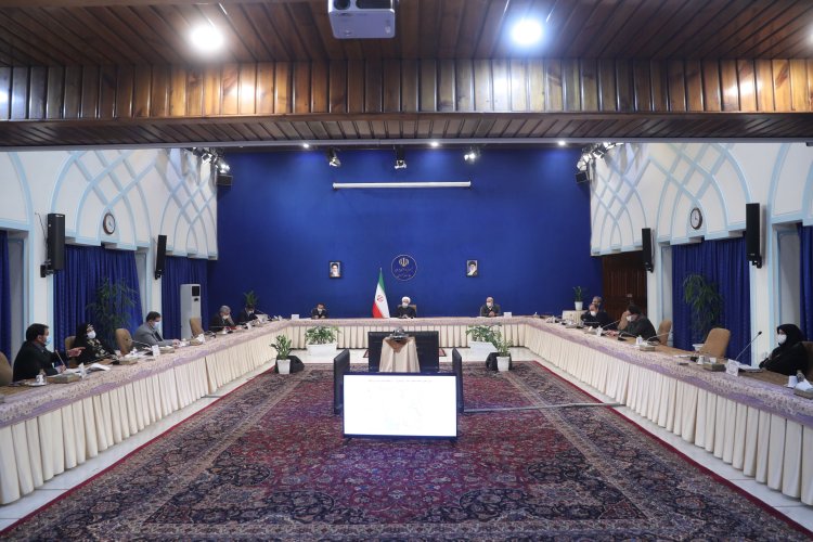 محیط زیست دچار مشکل شود، سلامت و امنیت اجتماعی در خط می‌افتد/ محیط زیست سالم جزو حقوق اجتماعی و از اصول اساسی حقوق شهروندی است/ حفظ محیط زیست نه یک امر ترجیحی بلکه امری قطعی و از واجبات است/ دولت تدبیر و امید دستاوردهای زیست محیطی خوبی داشته است